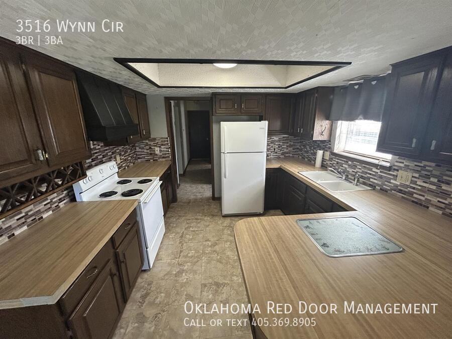 3516 Wynn Cir - Photo 3 of 30