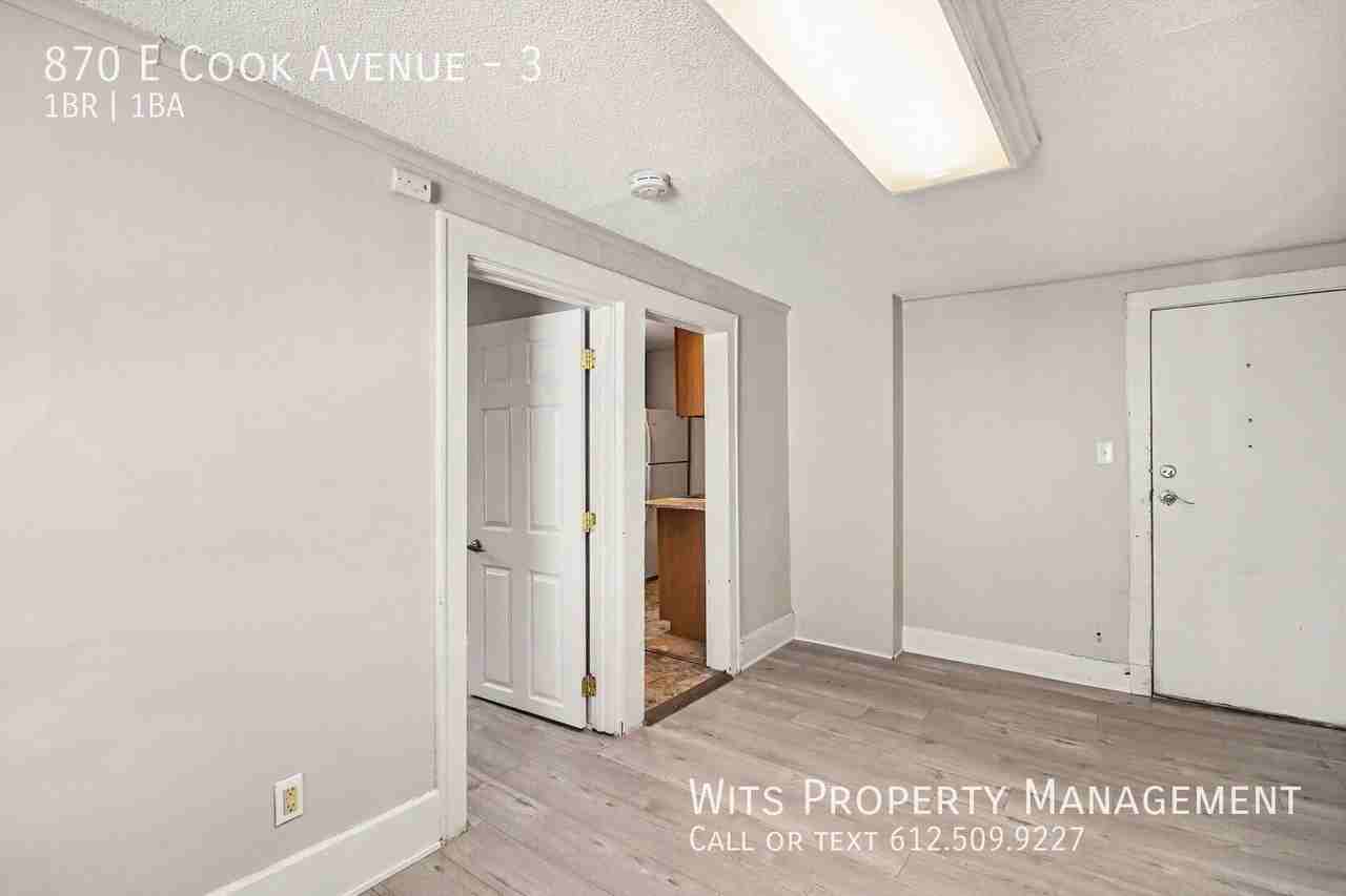 870 Cook Ave E #3 - Photo 4 of 24