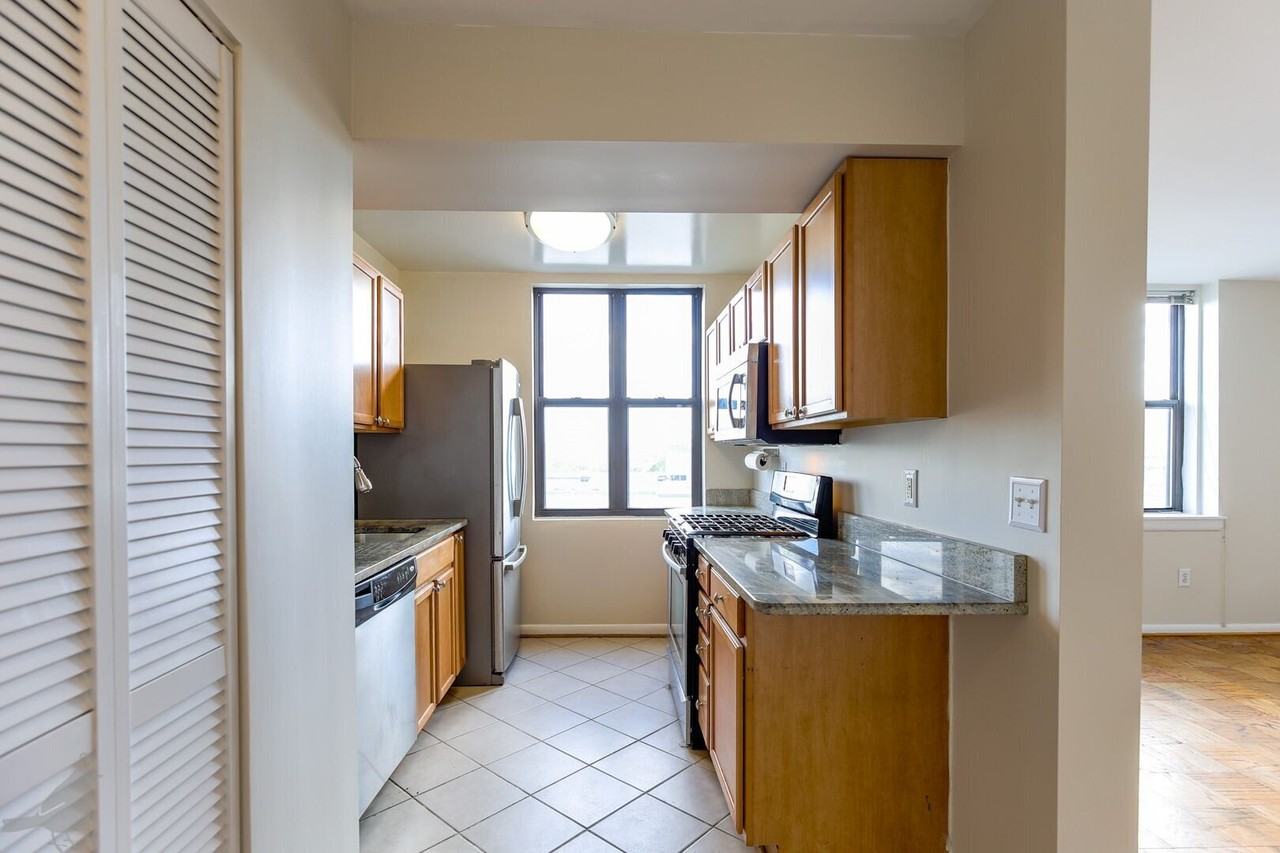 3902 14th St Nw #720 - Photo 4 of 32