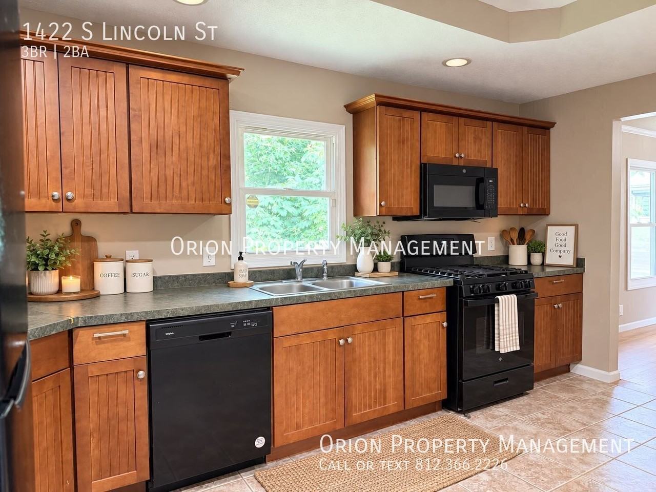 1422 S Lincoln St - Photo 2 of 12