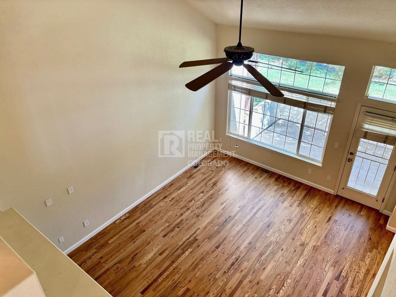 8512 S Lewis Way - Photo 7 of 20