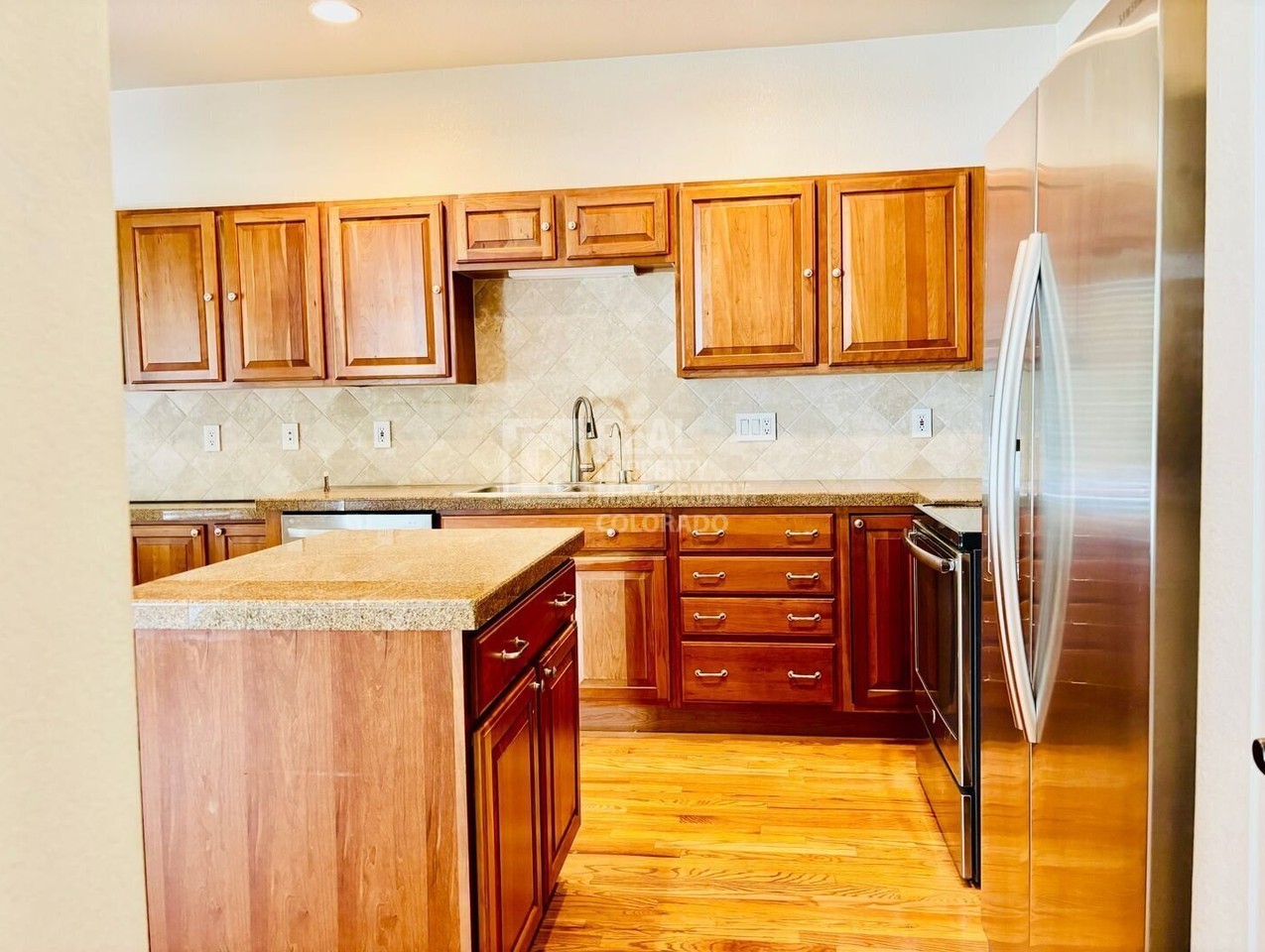 8512 S Lewis Way - Photo 4 of 20