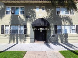featured image of 1527 Junipero Ave #23