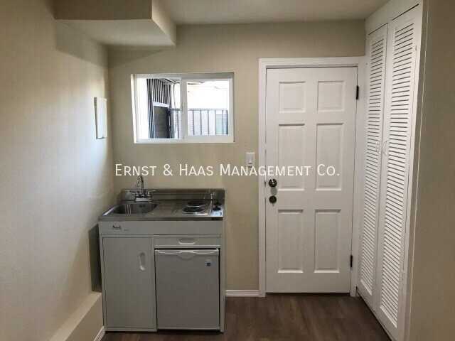 1527 Junipero Ave #23 - Photo 4 of 4