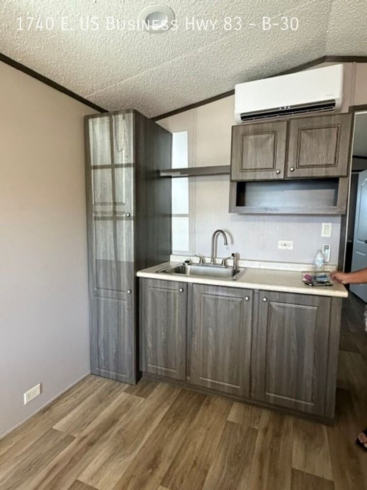 1740 1740 E. US Business Hwy 83 #B30 - Photo 2 of 6