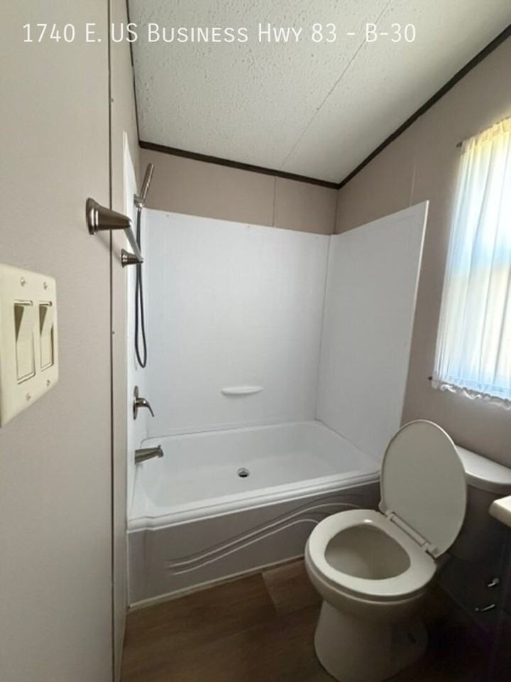 1740 1740 E. US Business Hwy 83 #B30 - Photo 6 of 6