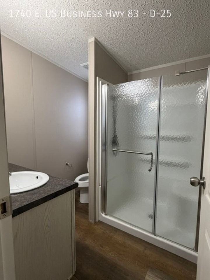 1740 E. US Business Hwy 83 #D25 - Photo 4 of 8