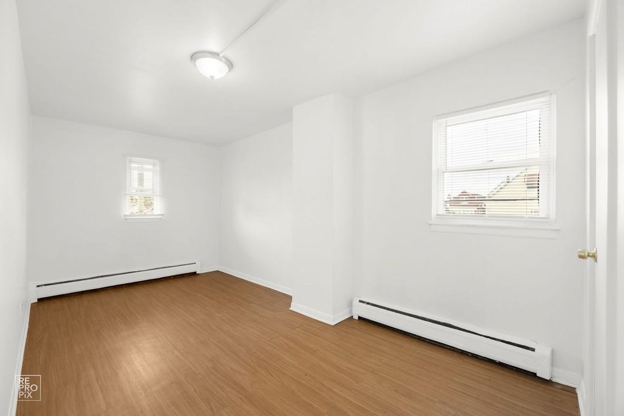 1426 S Cicero Ave #305 - Photo 4 of 10