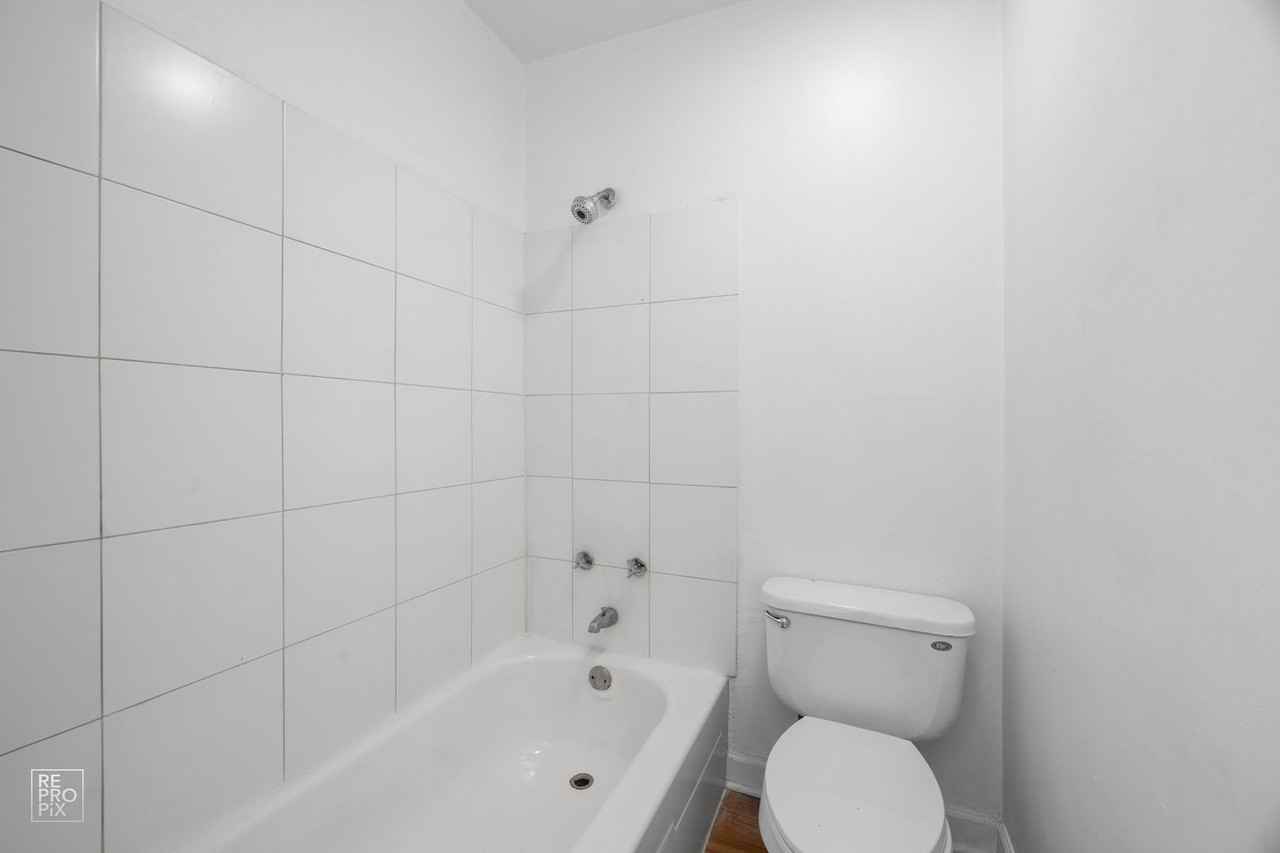 1426 S Cicero Ave #305 - Photo 7 of 10