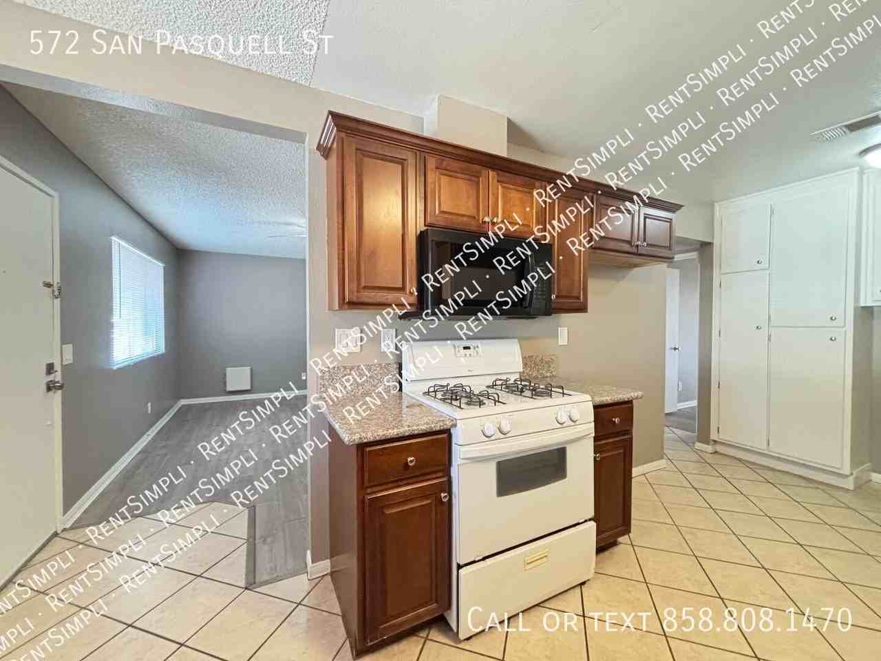572 San Pasquell St - Photo 7 of 19
