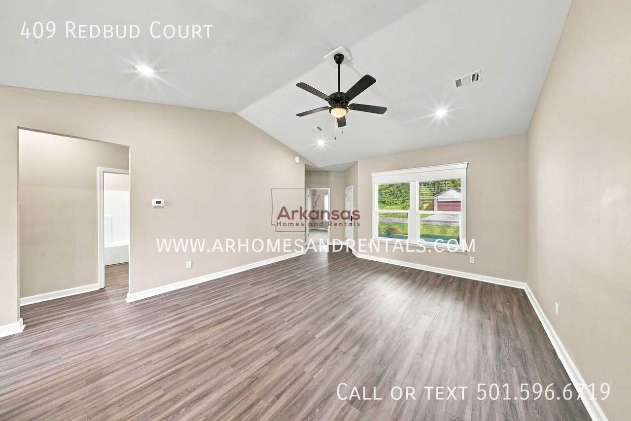 409 Redbud Court - Photo 2 of 17