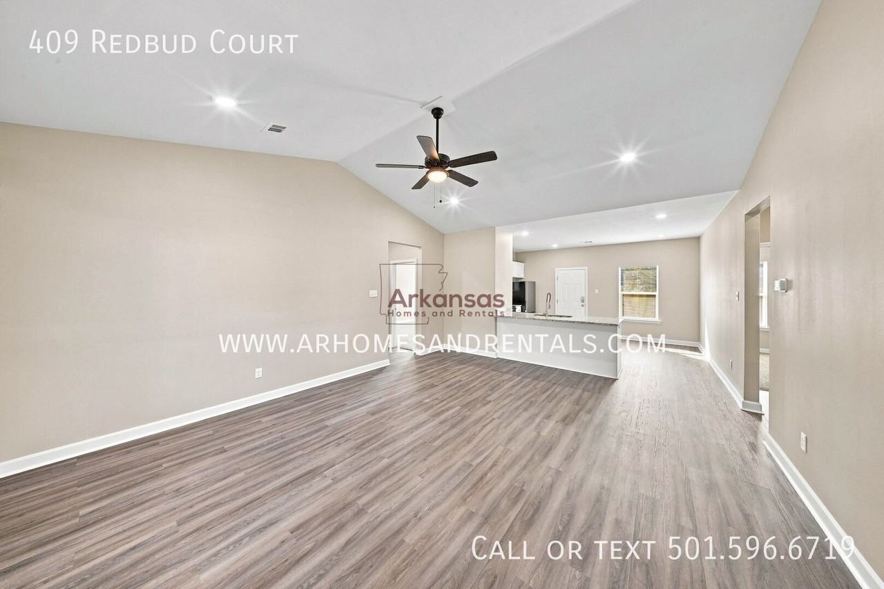 409 Redbud Court - Photo 3 of 17