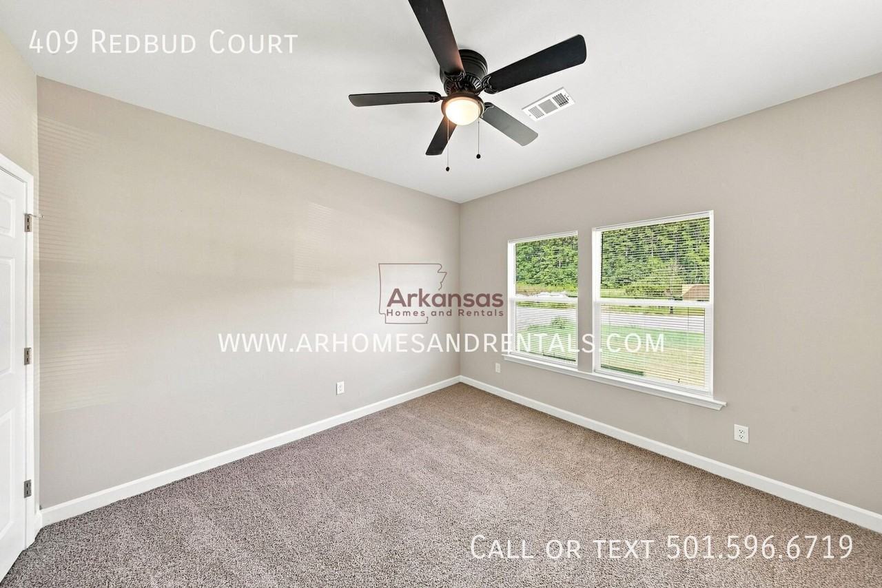 409 Redbud Court - Photo 7 of 17