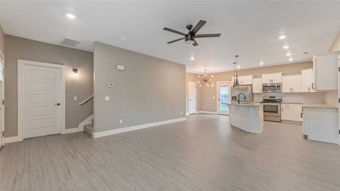 334 W Kinniburgh Dr - Photo 4 of 19