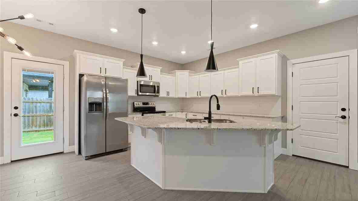 334 W Kinniburgh Dr - Photo 5 of 19