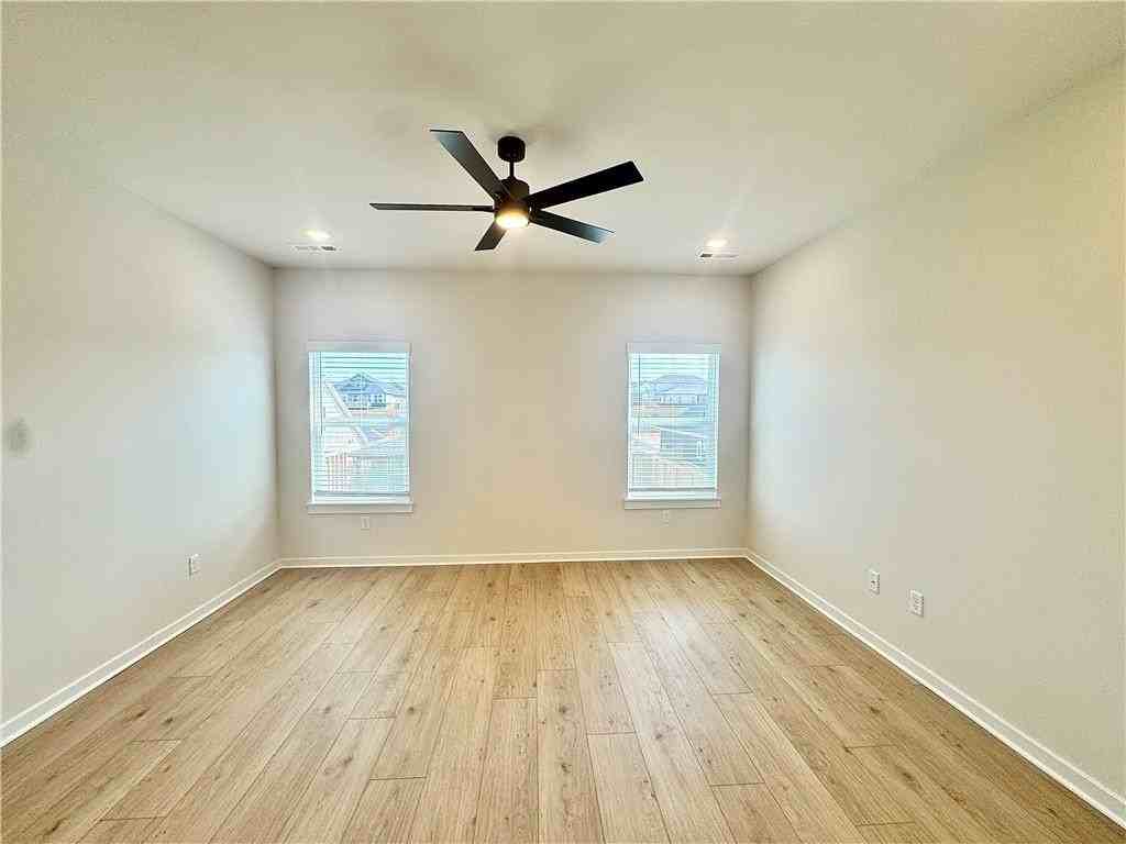 5909 Sw Messenger Ave - Photo 7 of 18