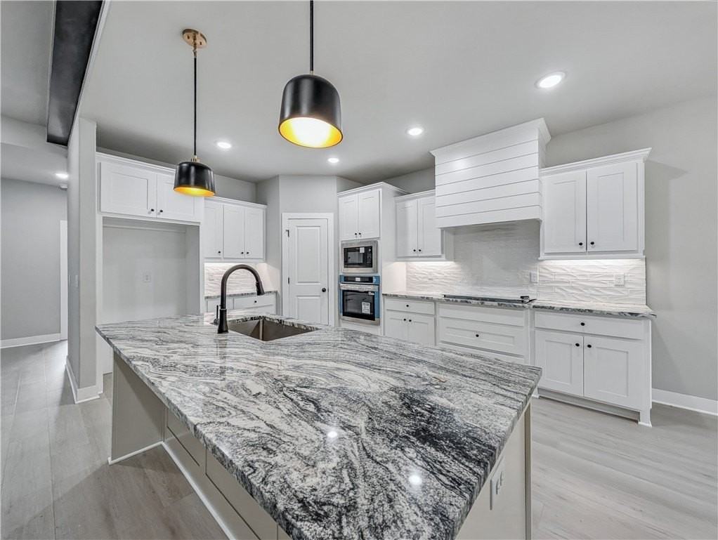 10 Olmsted Cir - Photo 7 of 27