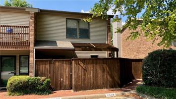 featured image of 2538 E Sweetbriar Dr