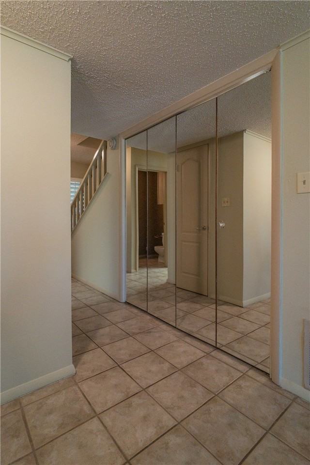 2538 E Sweetbriar Dr - Photo 5 of 13