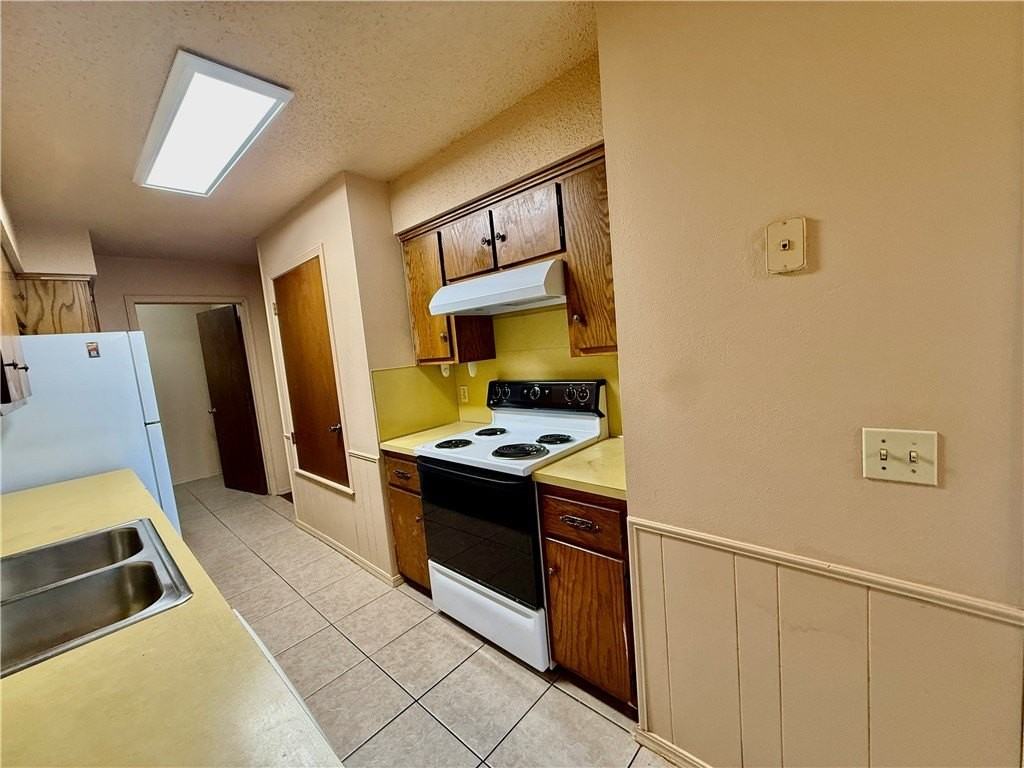 900 Nw A St #E - Photo 6 of 16