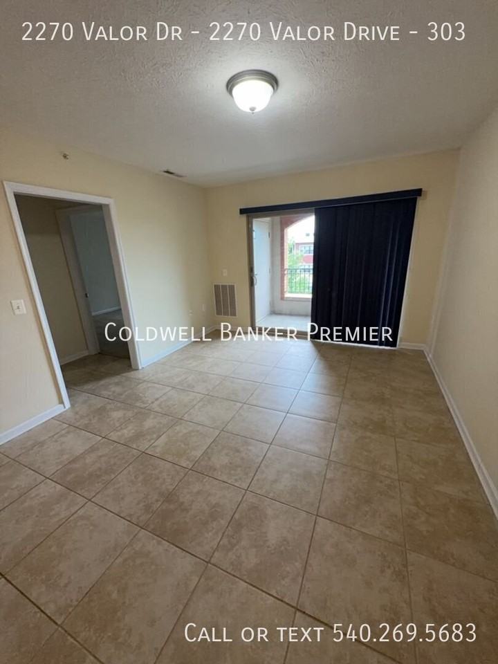 2270 Valor Dr - 2270 Valor Drive #303 - Photo 5 of 10