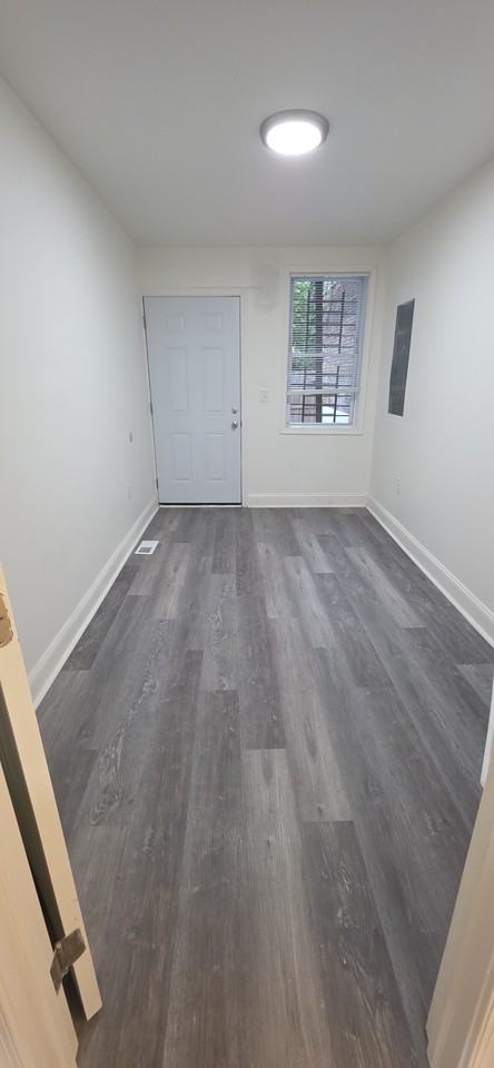 1517 N Fulton Ave - Photo 7 of 12