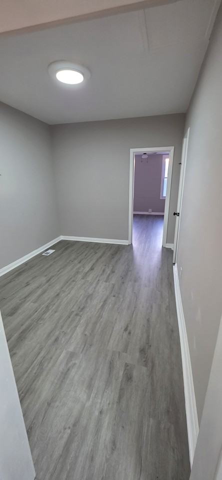 203 N Curley St - Photo 6 of 11