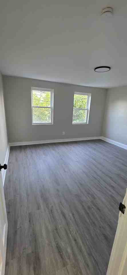 3423 E Lombard St - Photo 7 of 13