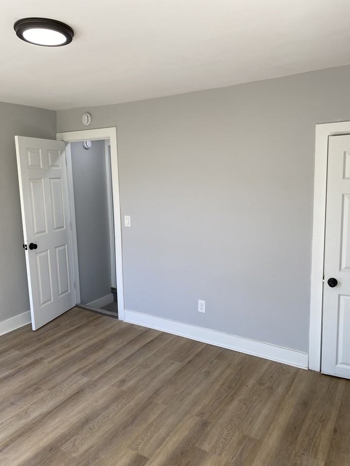 1504 Mchenry St - Photo 2 of 17