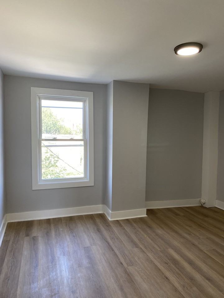 1504 Mchenry St - Photo 3 of 17
