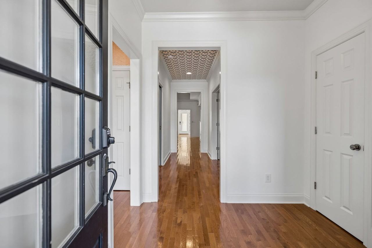 107 Gladstone Ln - Photo 5 of 50