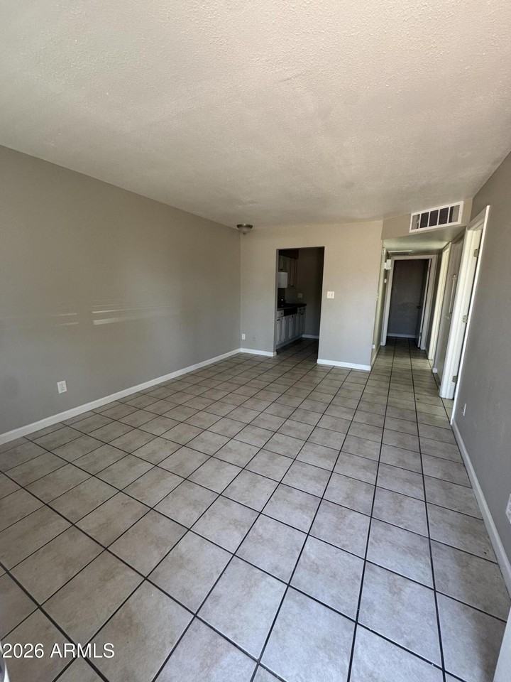 1333 W 5th St #B - Photo 2 of 12