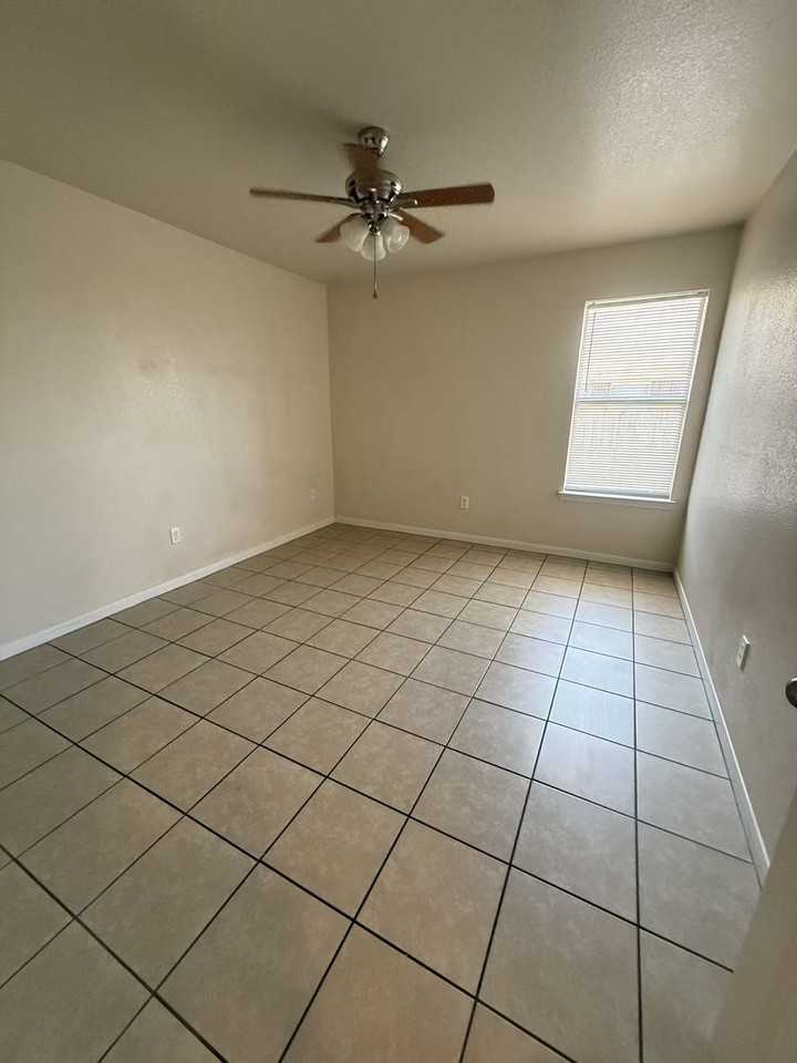 1601 Powder River Dr #1601A - Photo 4 of 13