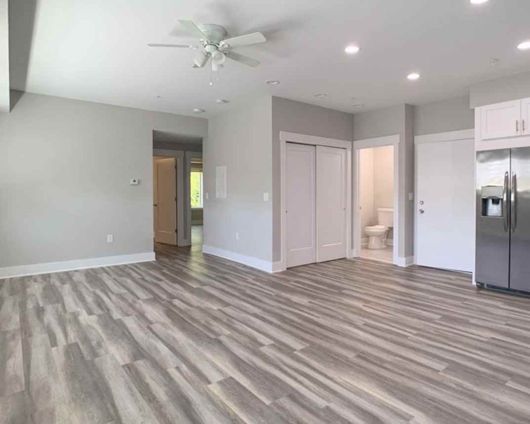 640 Lincoln Hwy #4 - Photo 2 of 10