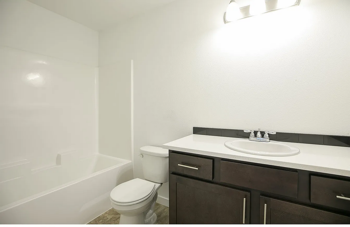 15916 Ne Everett Ct #NA - Photo 2 of 11