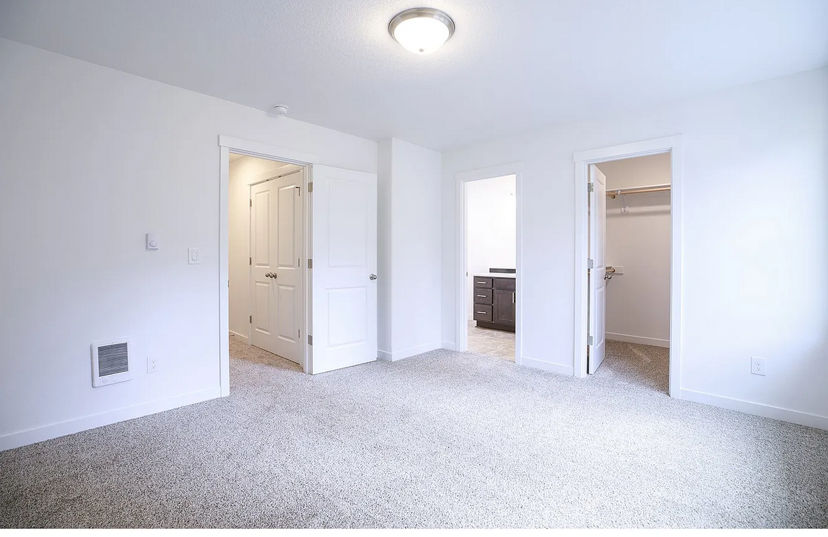 15916 Ne Everett Ct #NA - Photo 4 of 11