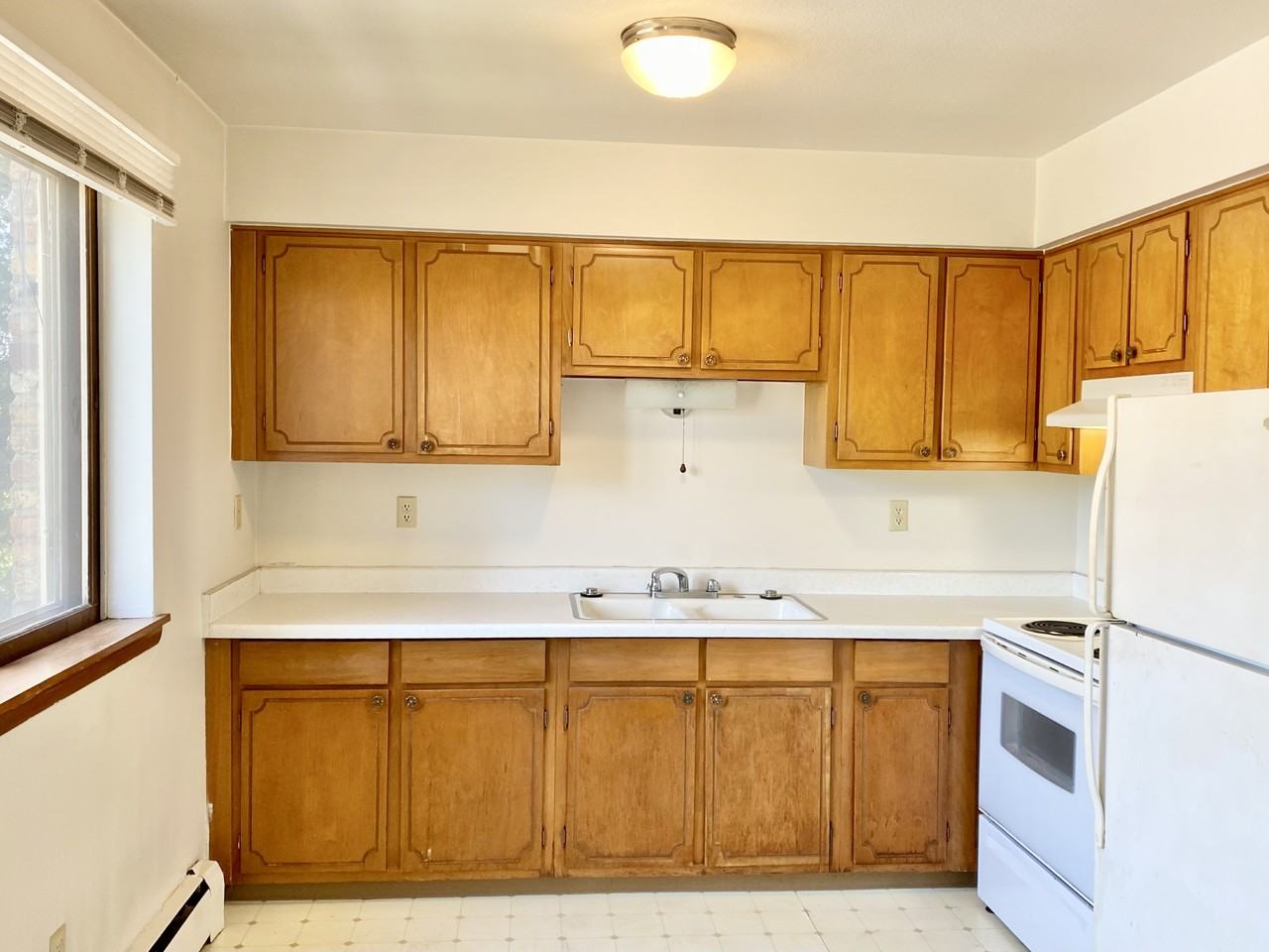500 2nd St #B4 - Photo 3 of 9