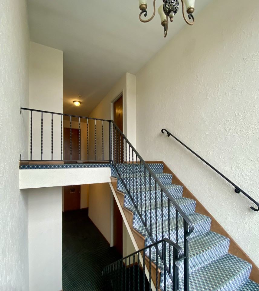500 2nd St #B4 - Photo 6 of 9