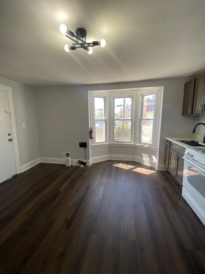 257 New St #1 - Photo 4 of 11