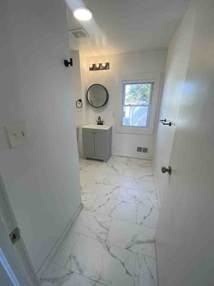 257 New St #1 - Photo 7 of 11
