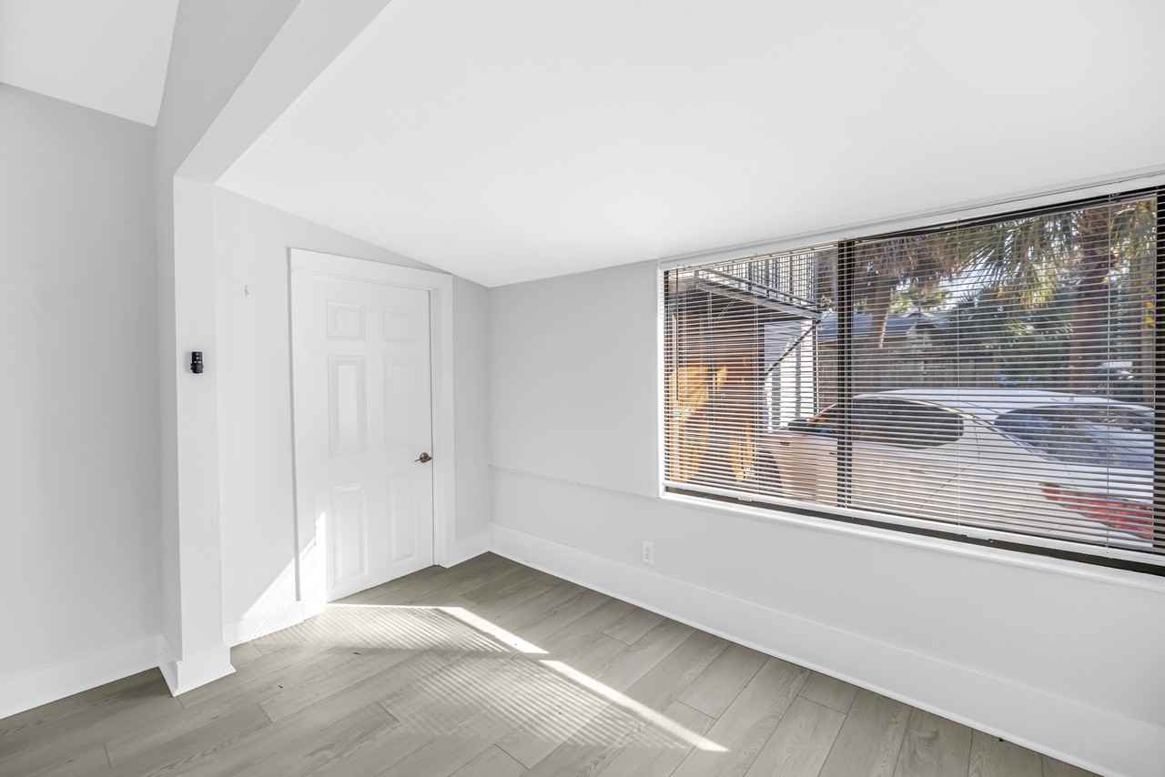 742 7th Ave N #W - Photo 7 of 20