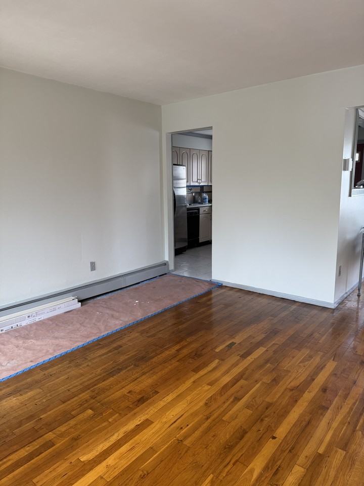 7 Jefferson Ave #1 - Photo 3 of 12