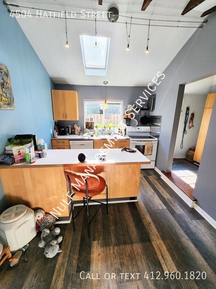 4504 Hatfield St - Photo 2 of 10