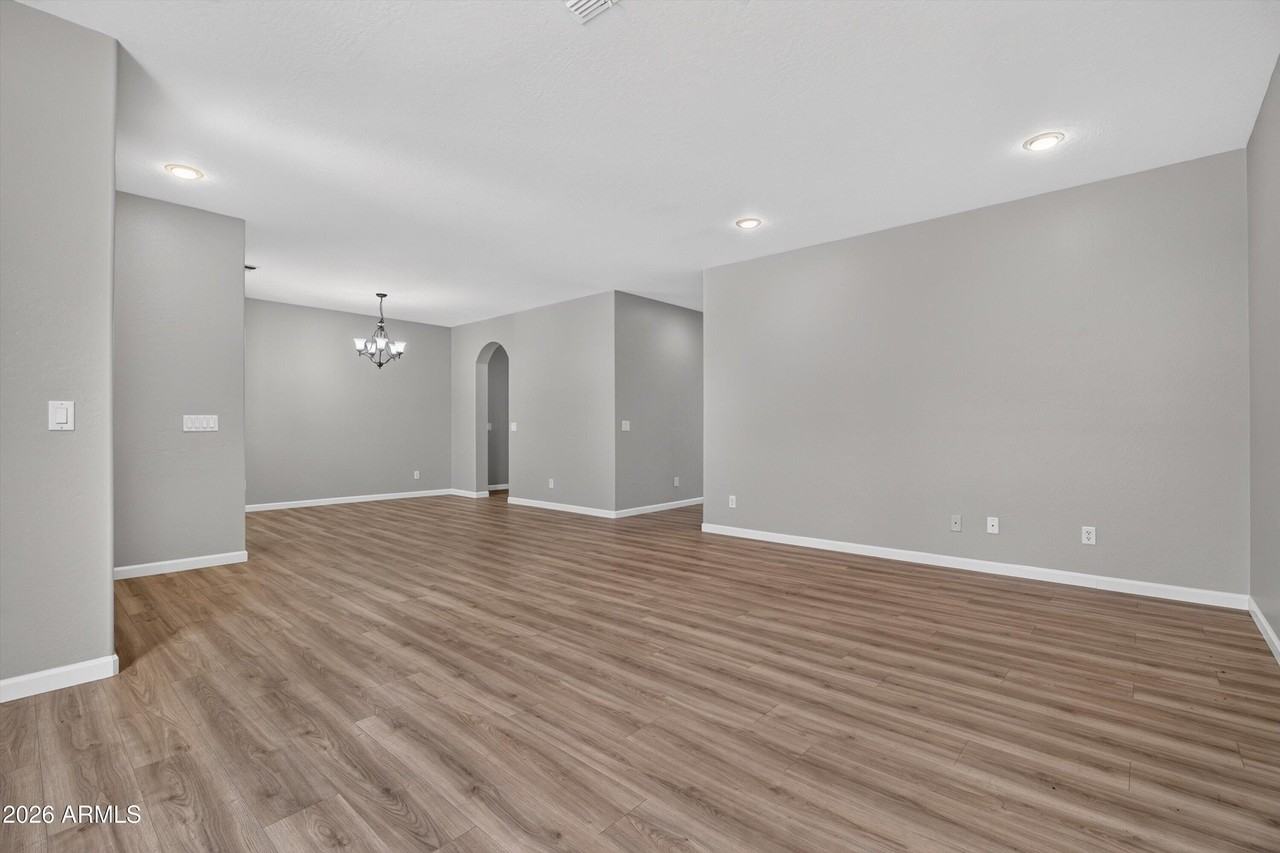 14459 N 135th Dr - Photo 6 of 41