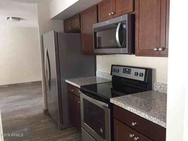 801 E Campus Dr - Photo 3 of 13