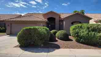 453 W Larona Ln - Photo 1 of 1