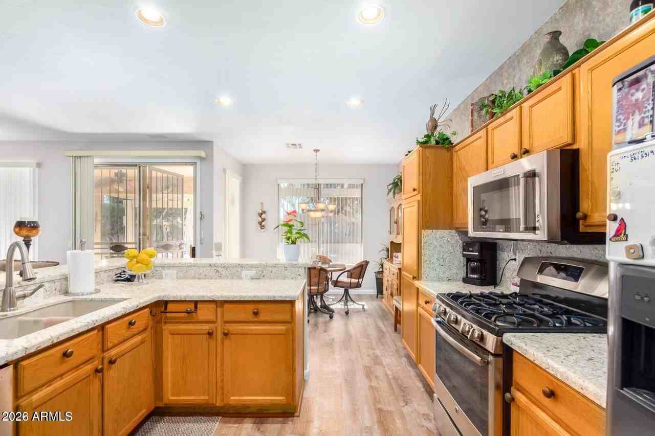 6209 W Oraibi Dr - Photo 2 of 7