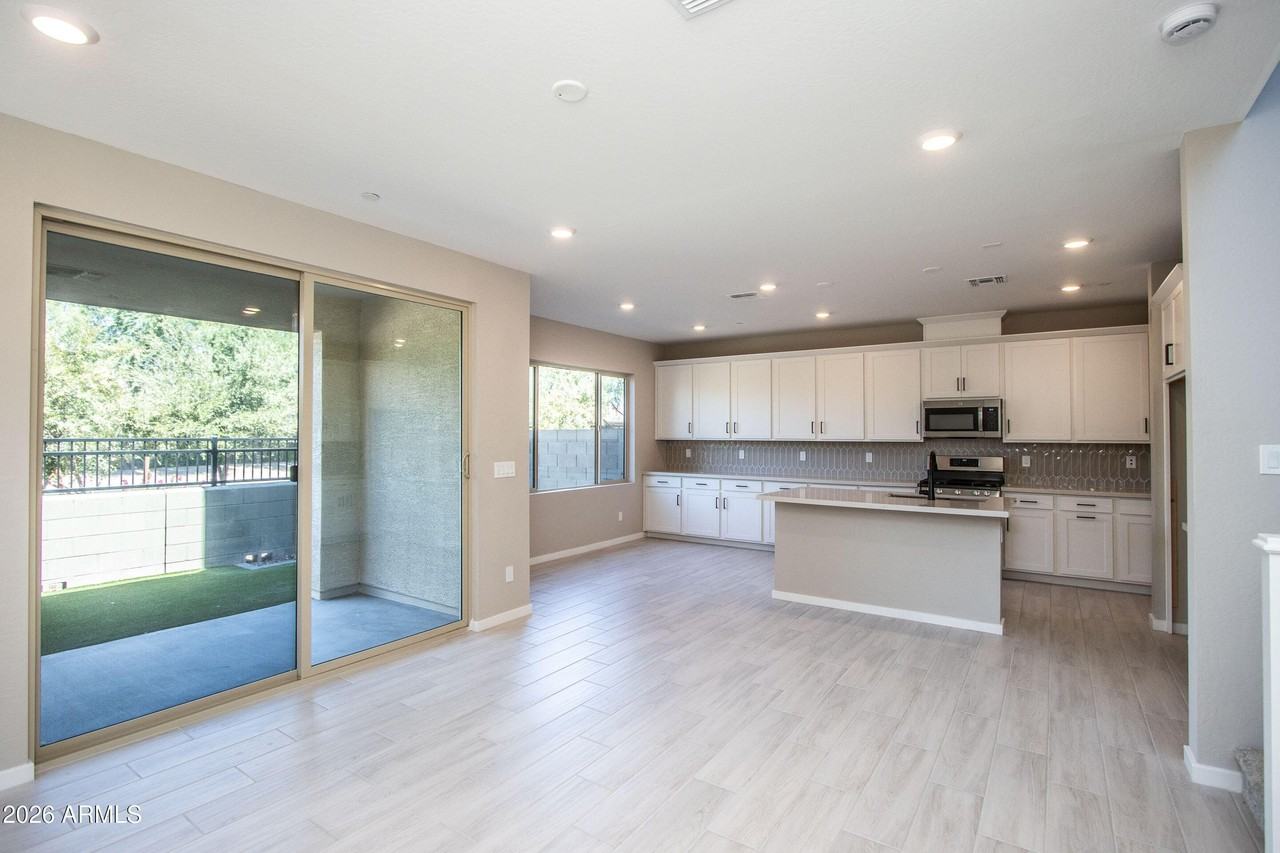 4556 S Riata St #103 - Photo 6 of 40