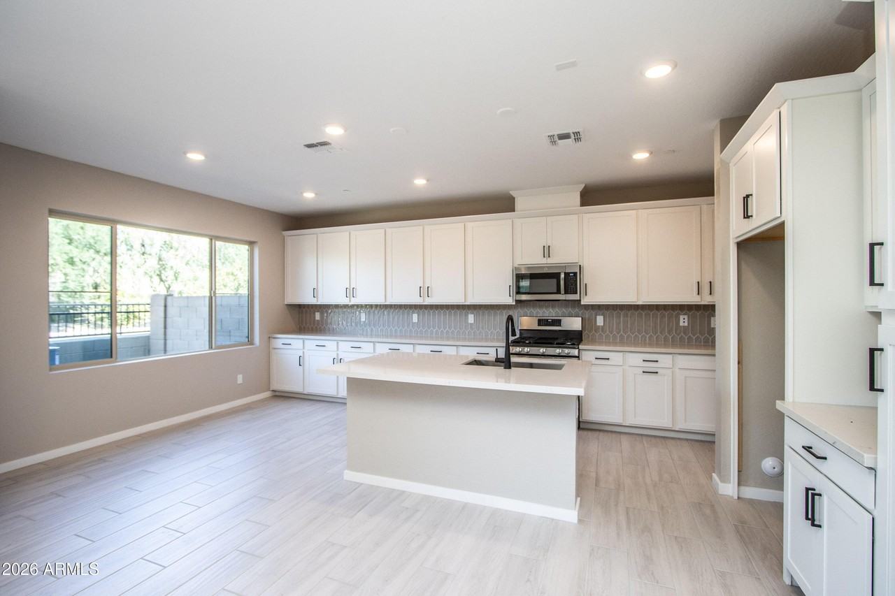 4556 S Riata St #103 - Photo 7 of 40