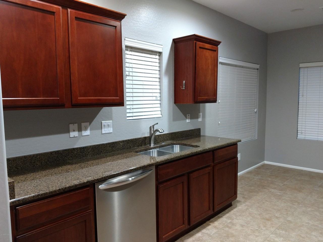 4232 E Bruce Ct - Photo 3 of 11